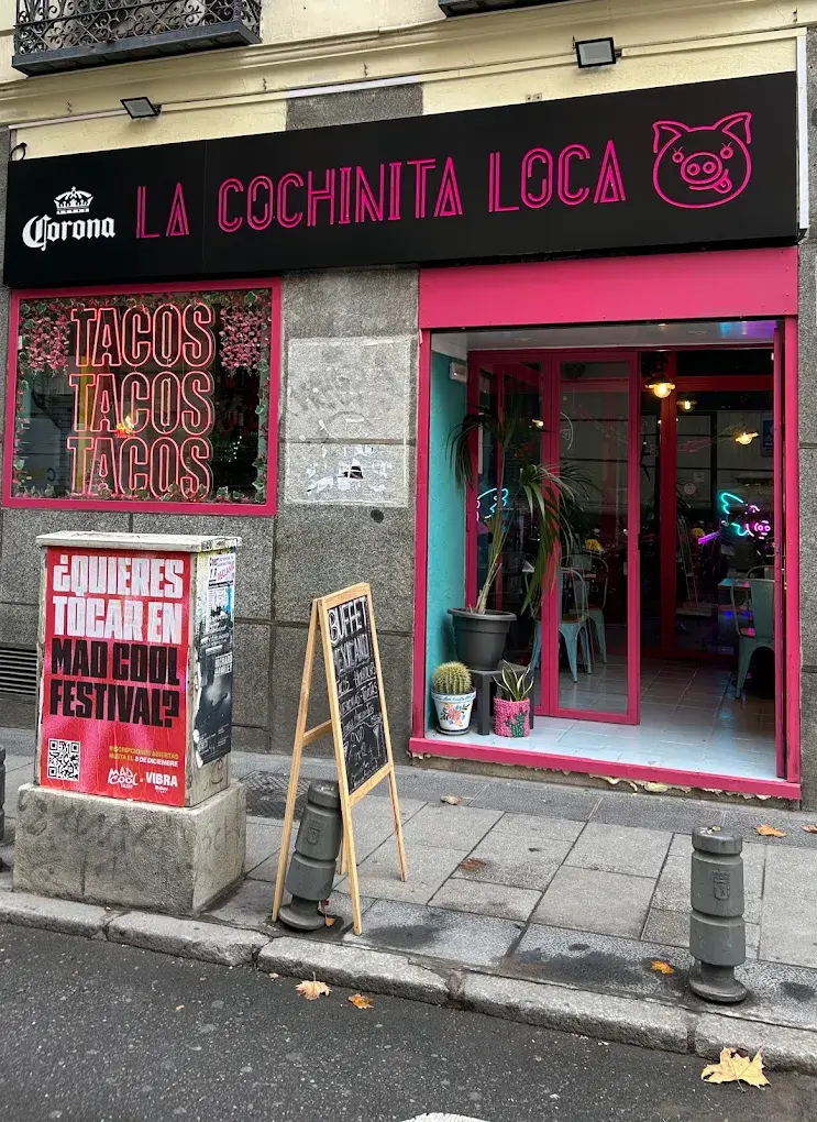 Interior de La Cochinita Loca - Tribunal