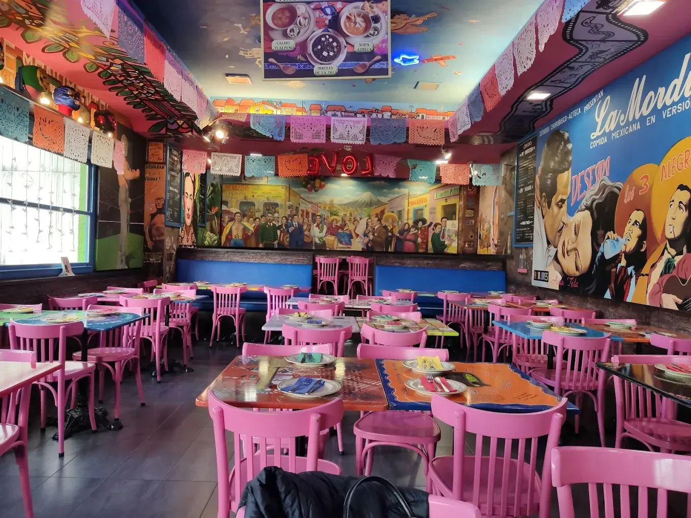 Interior de La Mordida