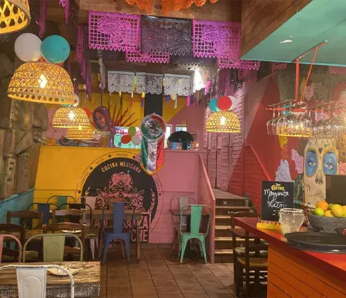 Interior de La Venganza De Malinche Plaza de España