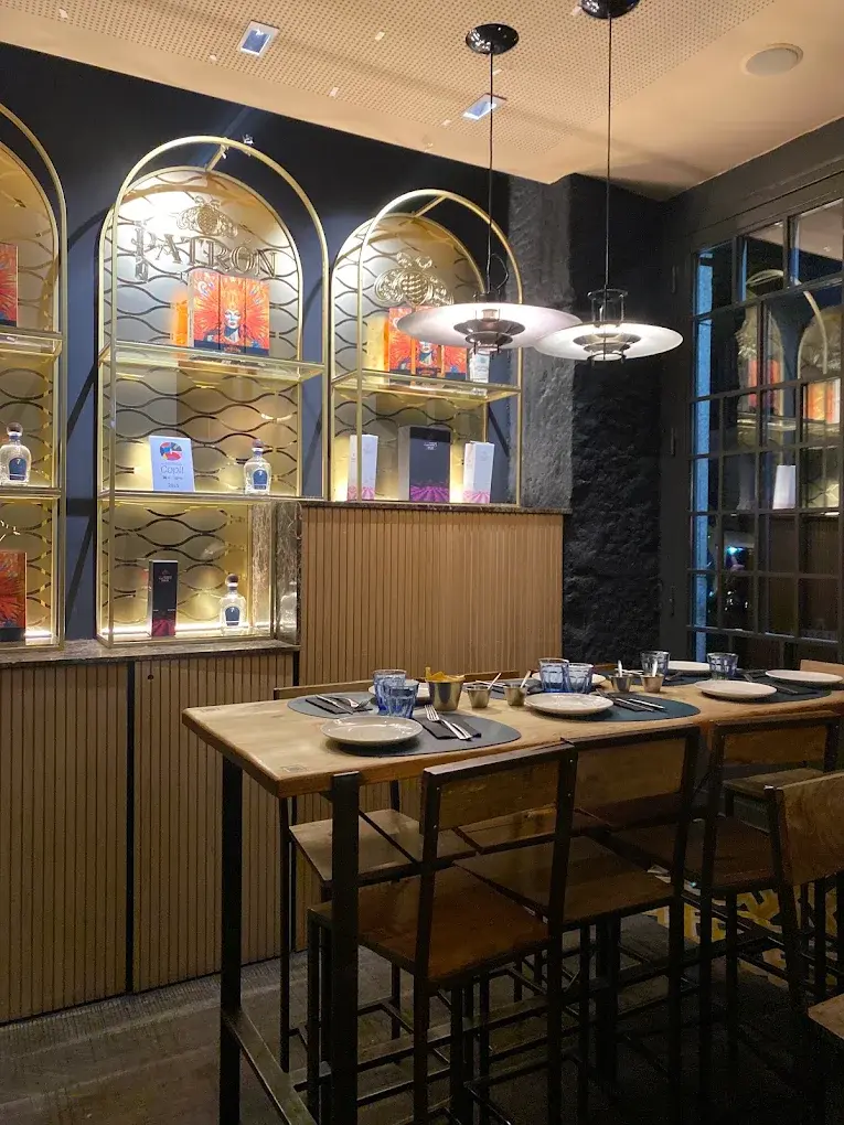 Interior de Taquería La Lupita