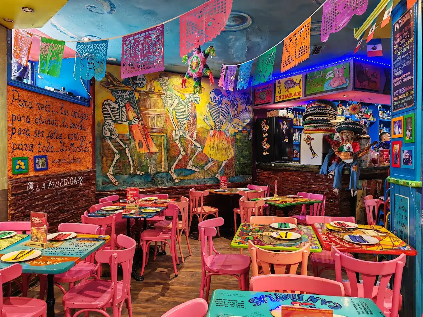 Interior de La Mordida