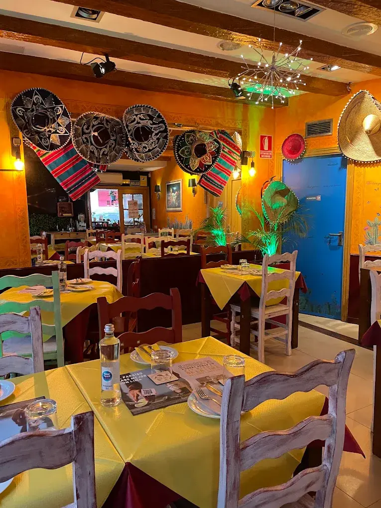 Interior de Restaurante Nano El Mexicano